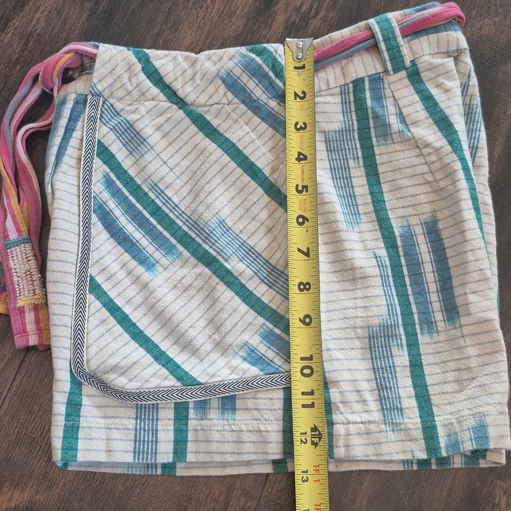URBAN OUTFITTERS Eva Ikat Ethnic Print Belted Boho Shorts 4/S Small UO